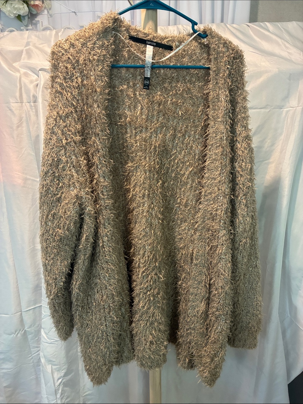 Kensie Fuzzy Open-Front Cardigan in Taupe